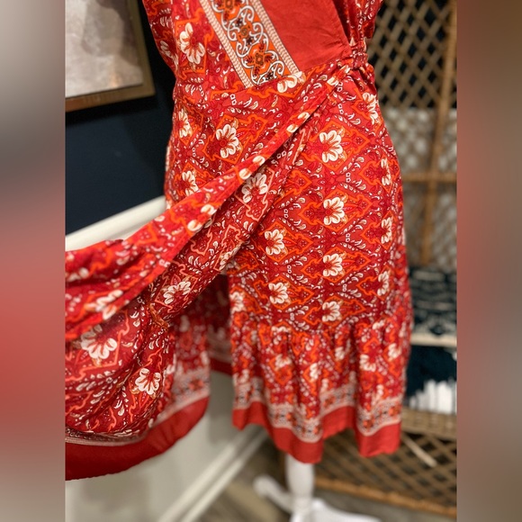 La Ros Red Floral Wrap Dress - Picture 4 of 6